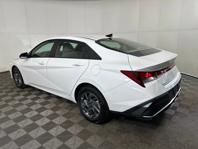 Certified 2024 Hyundai Elantra SEL image 5