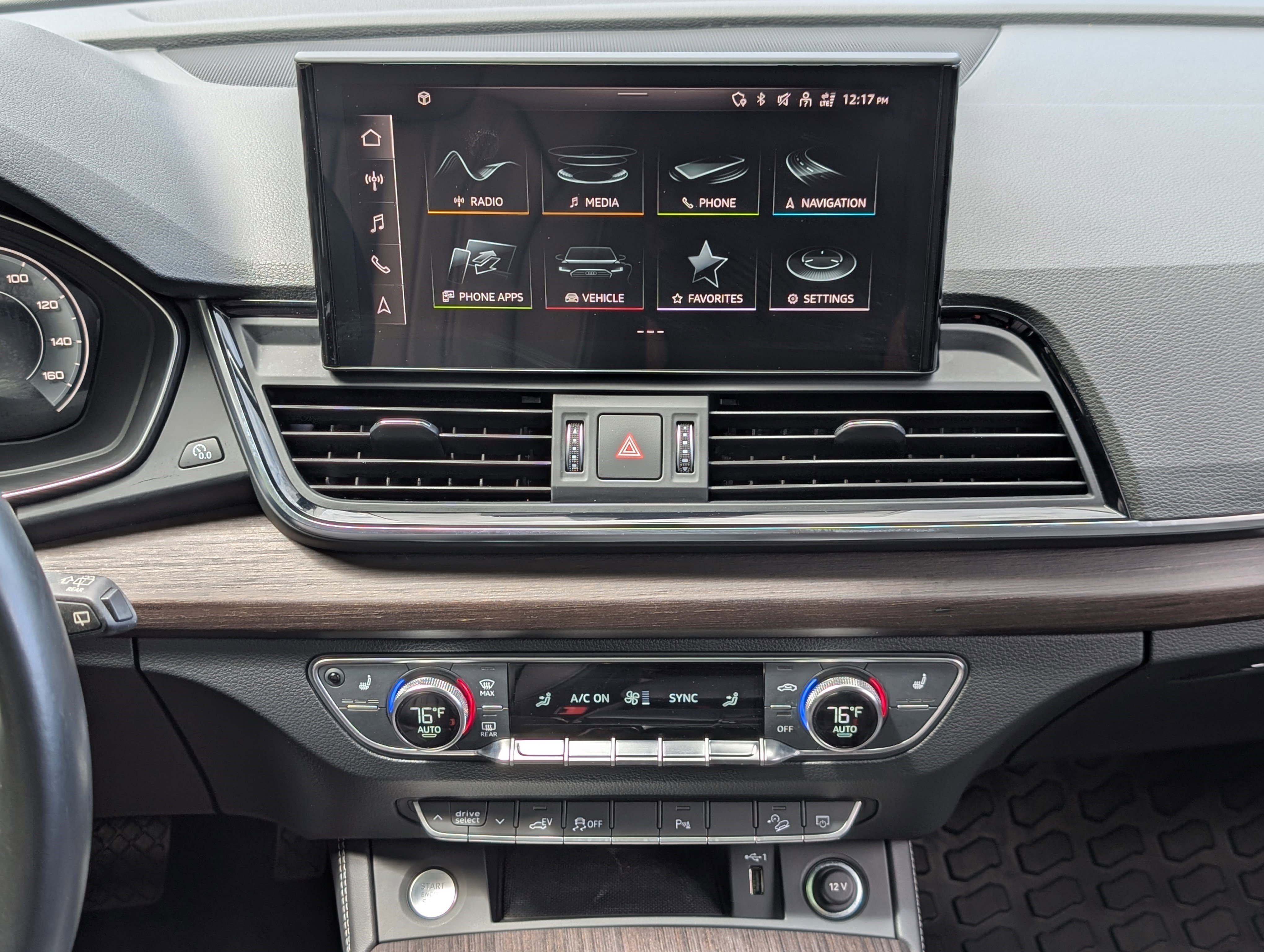 Used 2023 Audi Q5 e Premium Plus w/ Premium Plus Package AWD/4WD image 26
