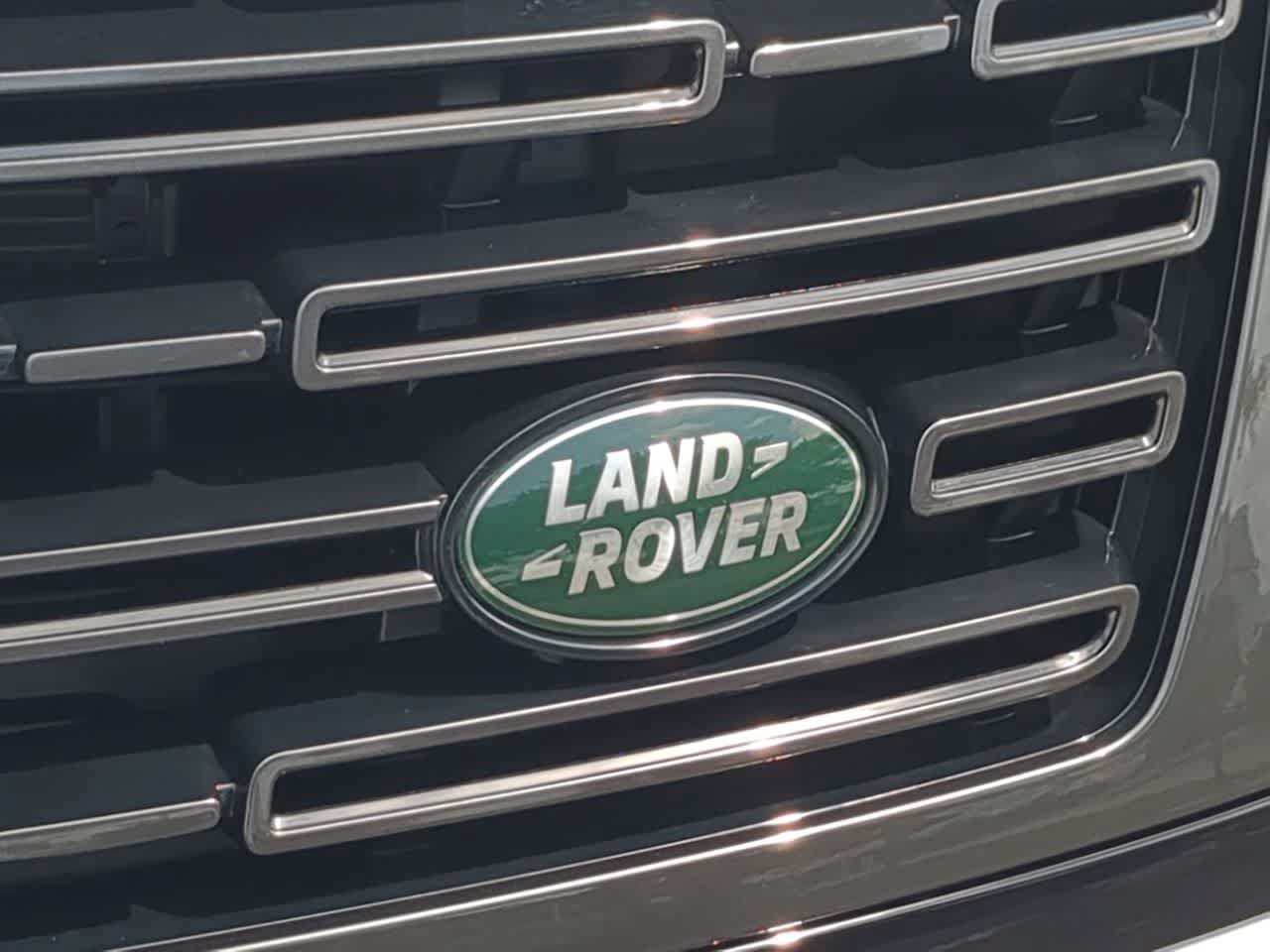 New 2026 Land Rover Range Rover Long Wheelbase SE AWD/4WD image 12