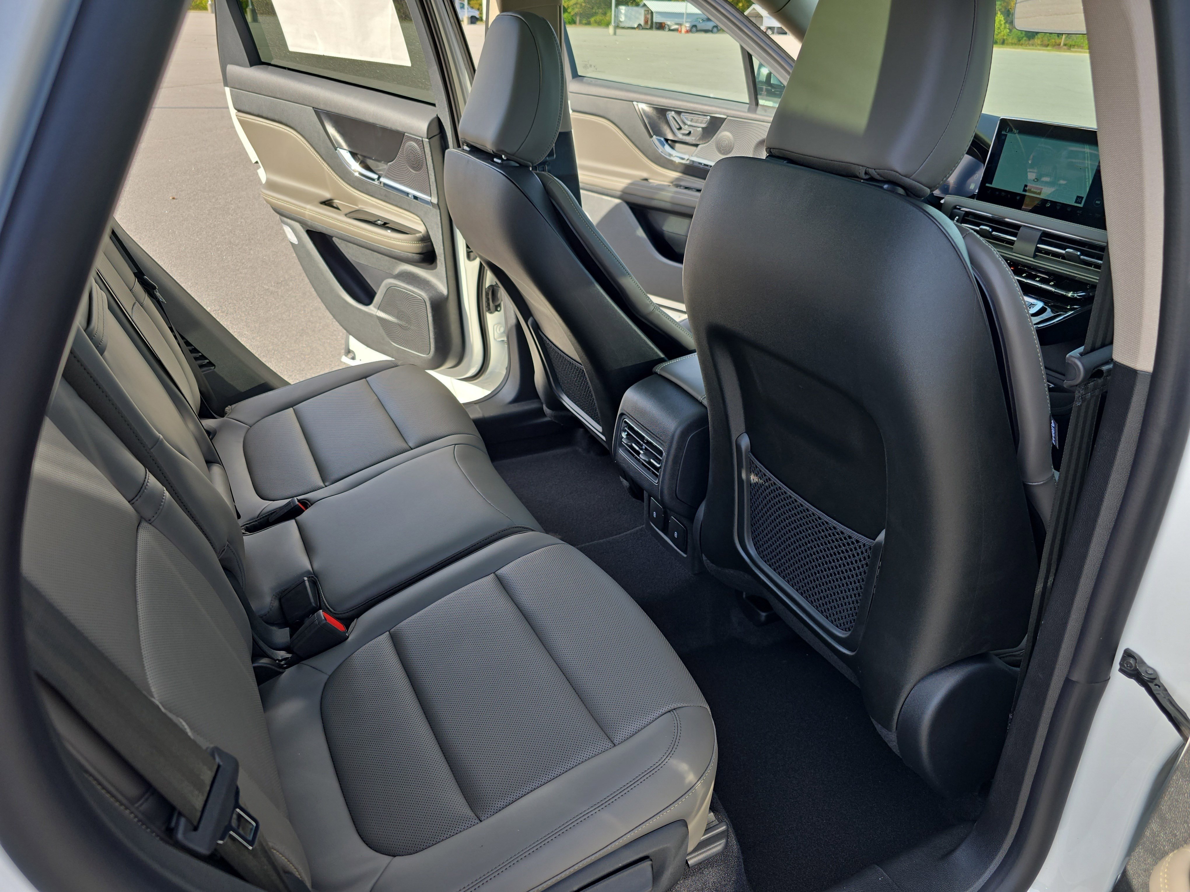 New 2026 Lincoln Corsair Premiere image 11