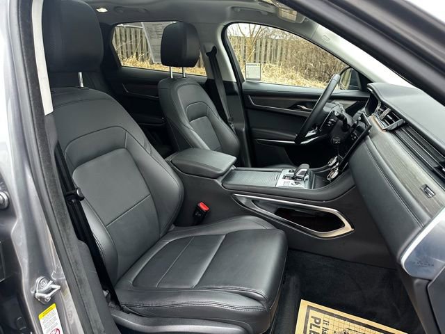 Used 2023 Jaguar F-PACE image 20