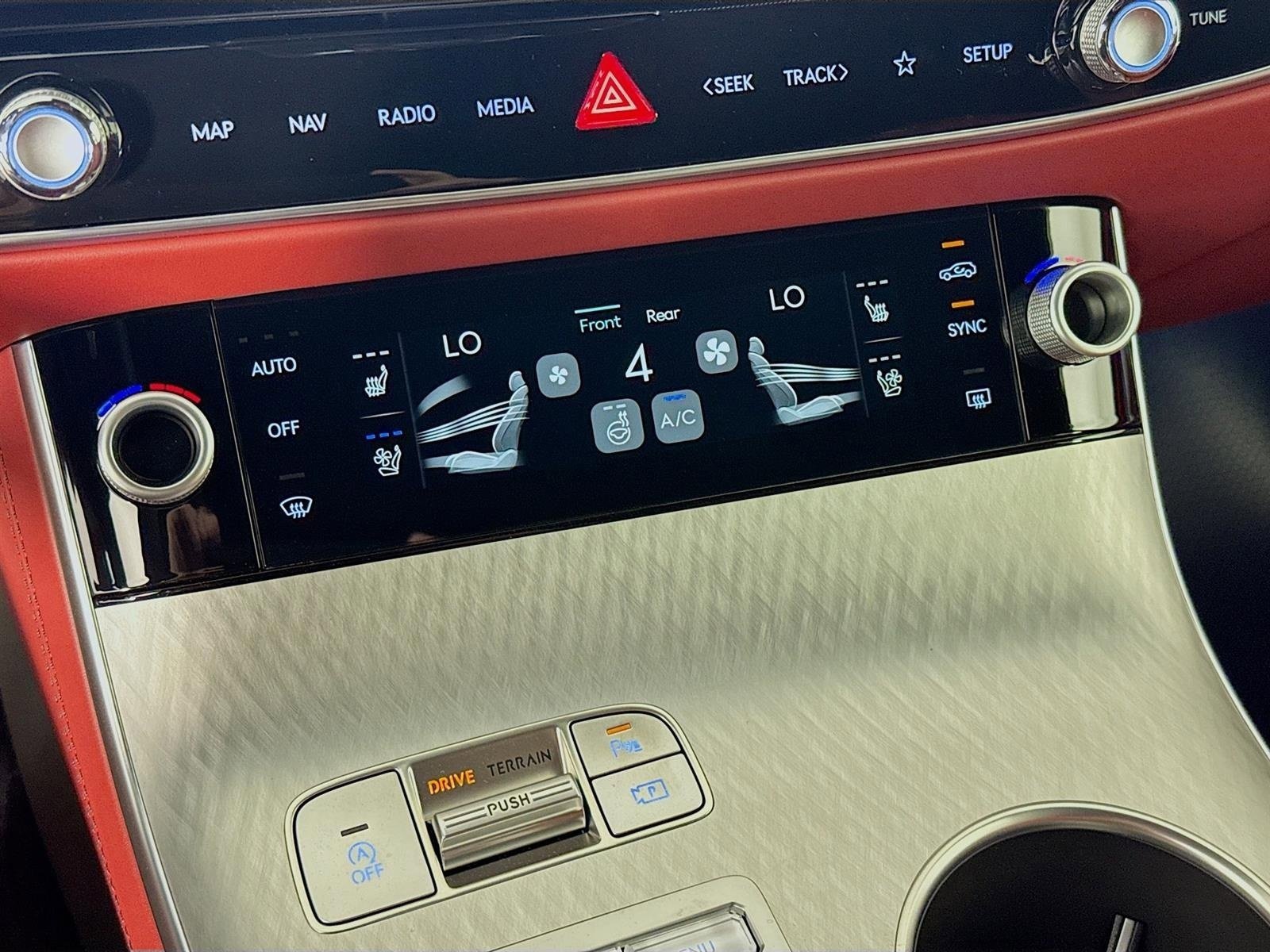 New 2026 Genesis GV70 2.5T Sport Prestige w/ G1 Accessory Package image 18