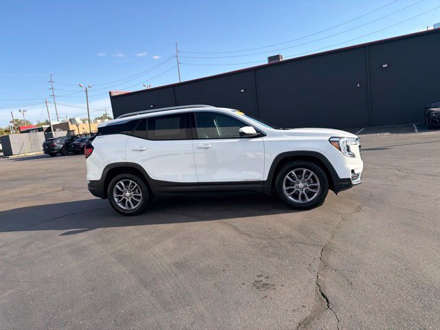 Used 2023 GMC Terrain SLT FWD image 4