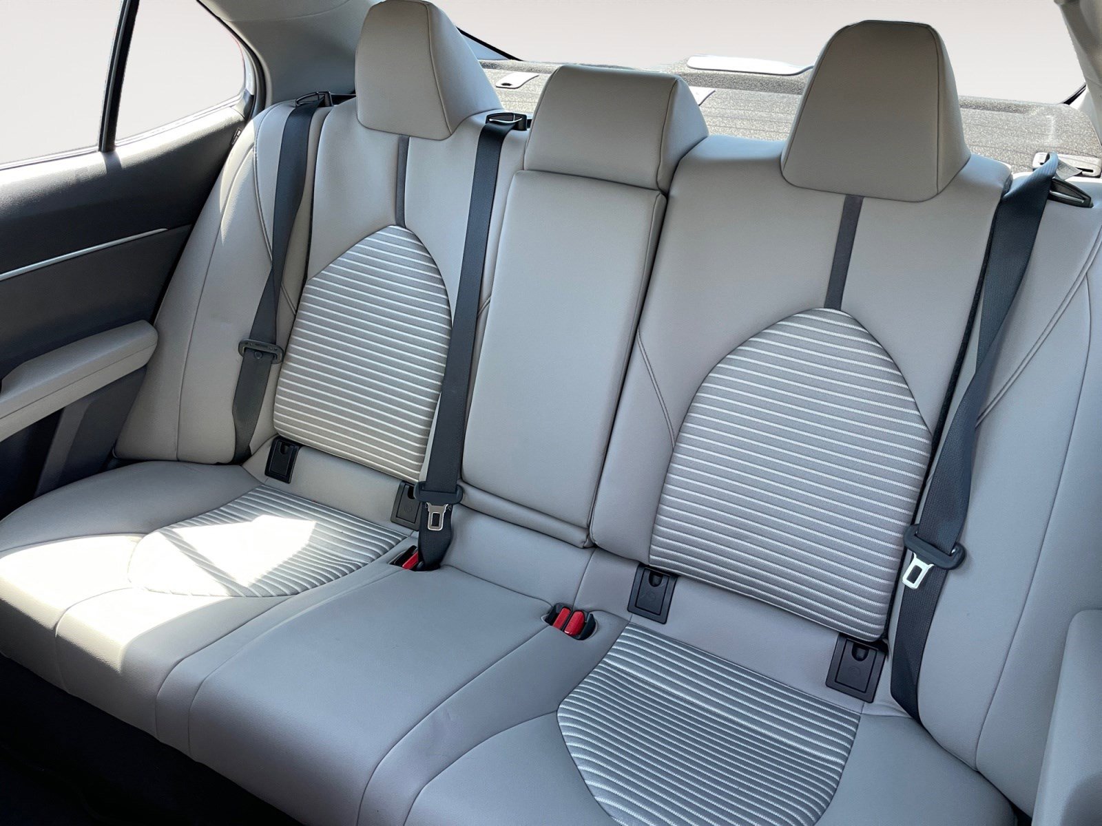 Used 2023 Toyota Camry SE AWD/4WD image 16