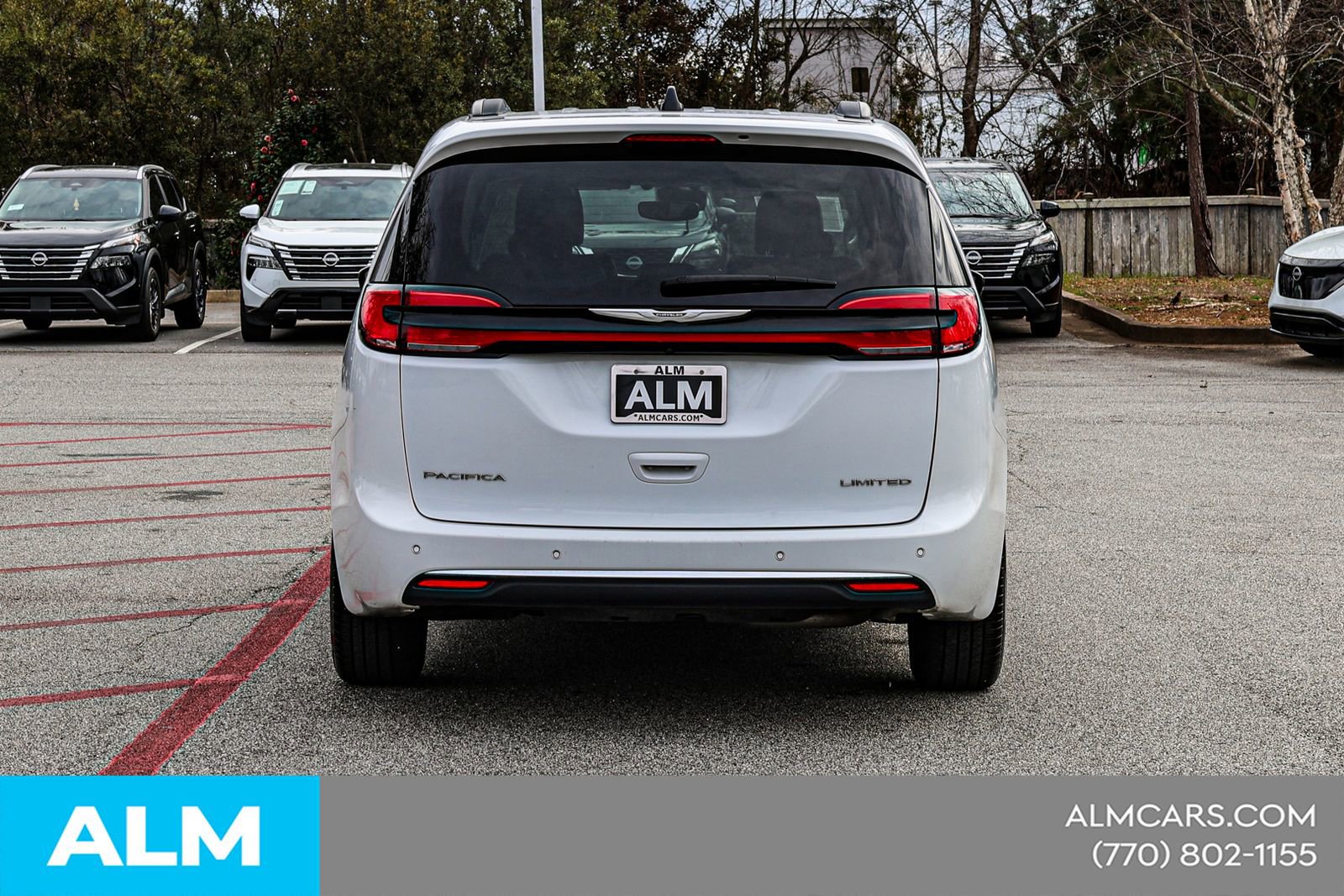 Used 2023 Chrysler Pacifica Limited image 13