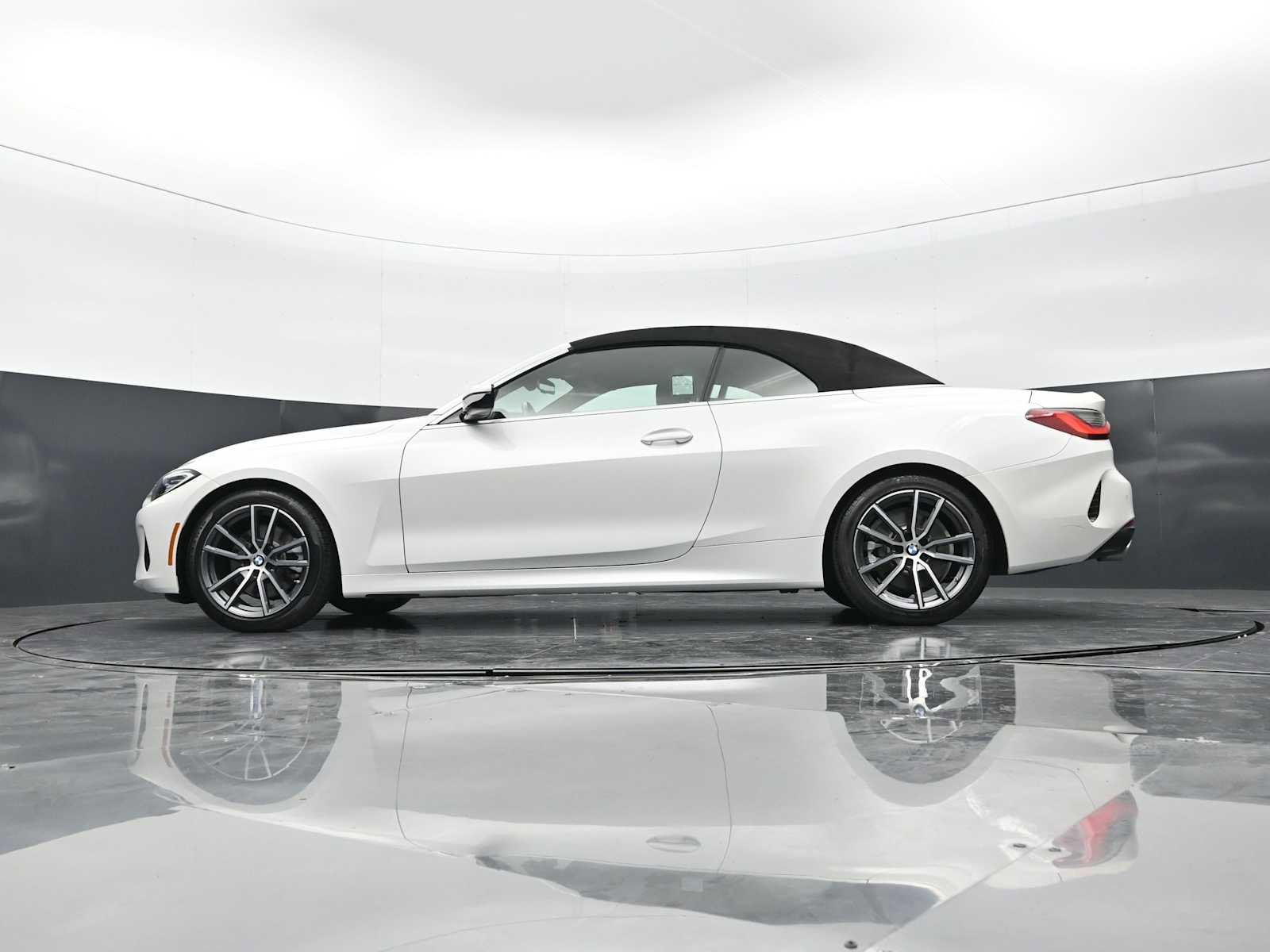 Used 2021 BMW 430i Convertible w/ Premium Package RWD image 31
