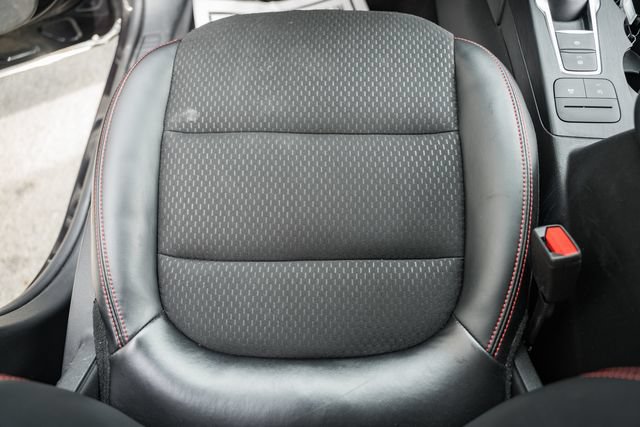 Used 2025 Ford Escape ST-Line Select AWD/4WD image 34