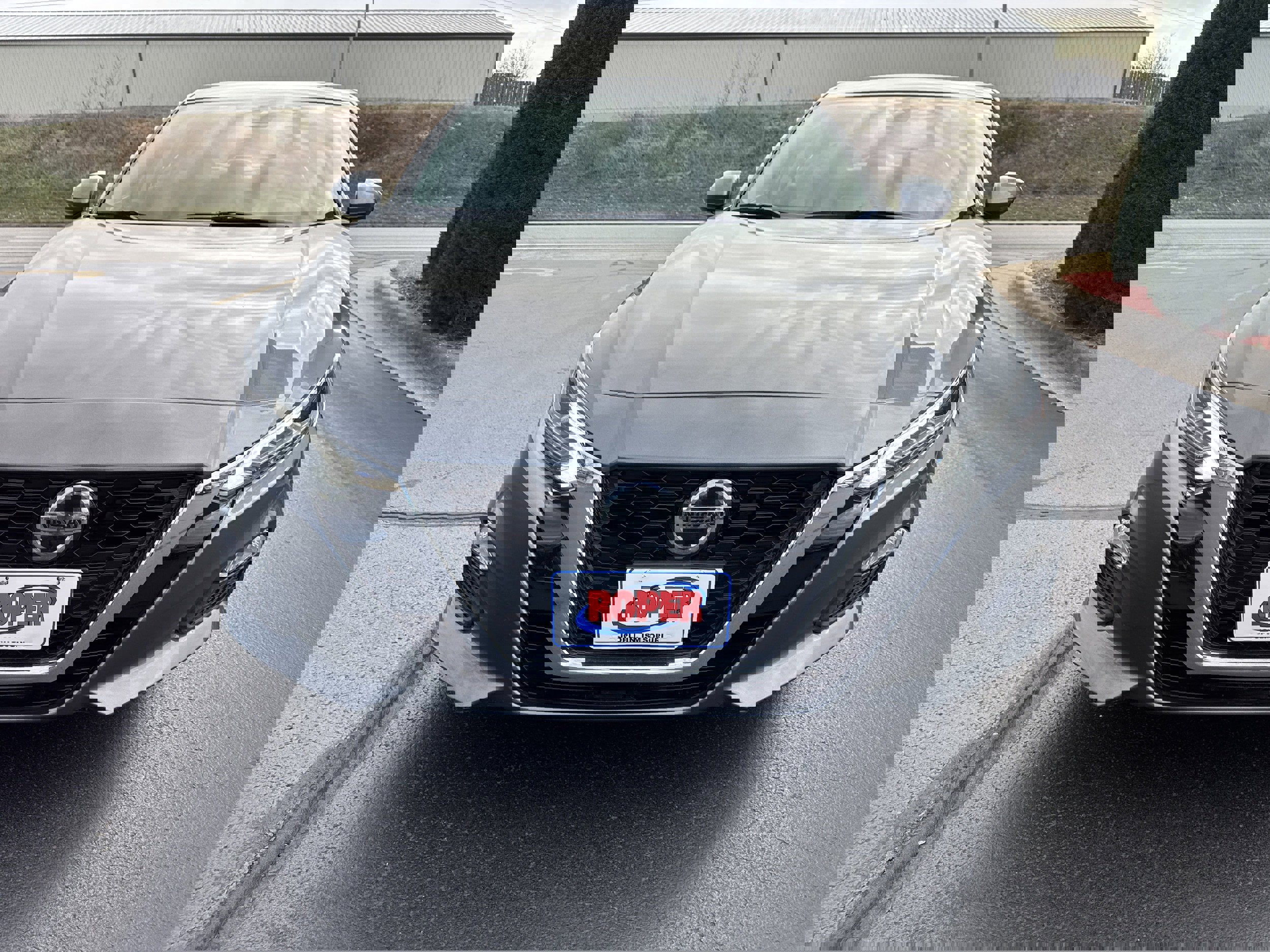 Used 2021 Nissan Altima 2.5 SV image 2