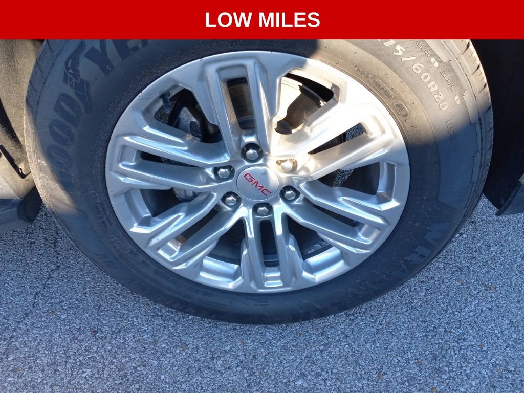 Used 2022 GMC Yukon XL SLE w/ Gmc Pro Safety Plus Package image 2