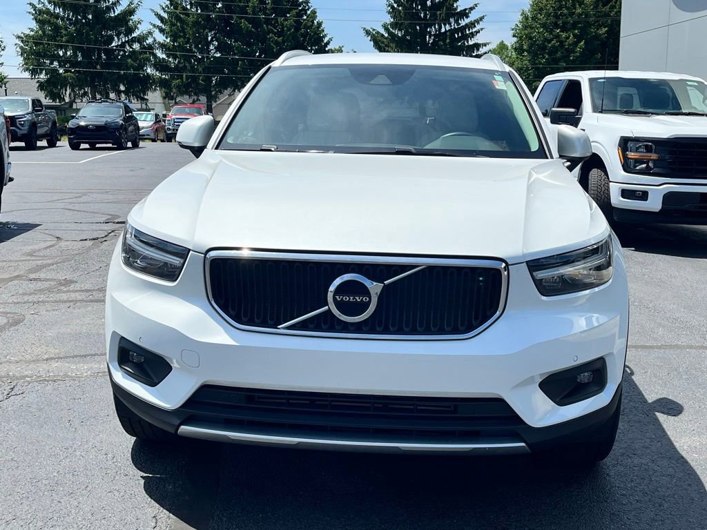 Used 2021 Volvo XC40 T5 Momentum AWD/4WD image 9