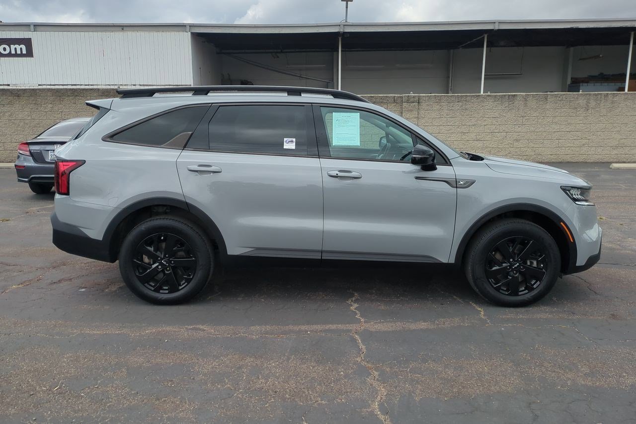 Used 2022 Kia Sorento S AWD/4WD image 5