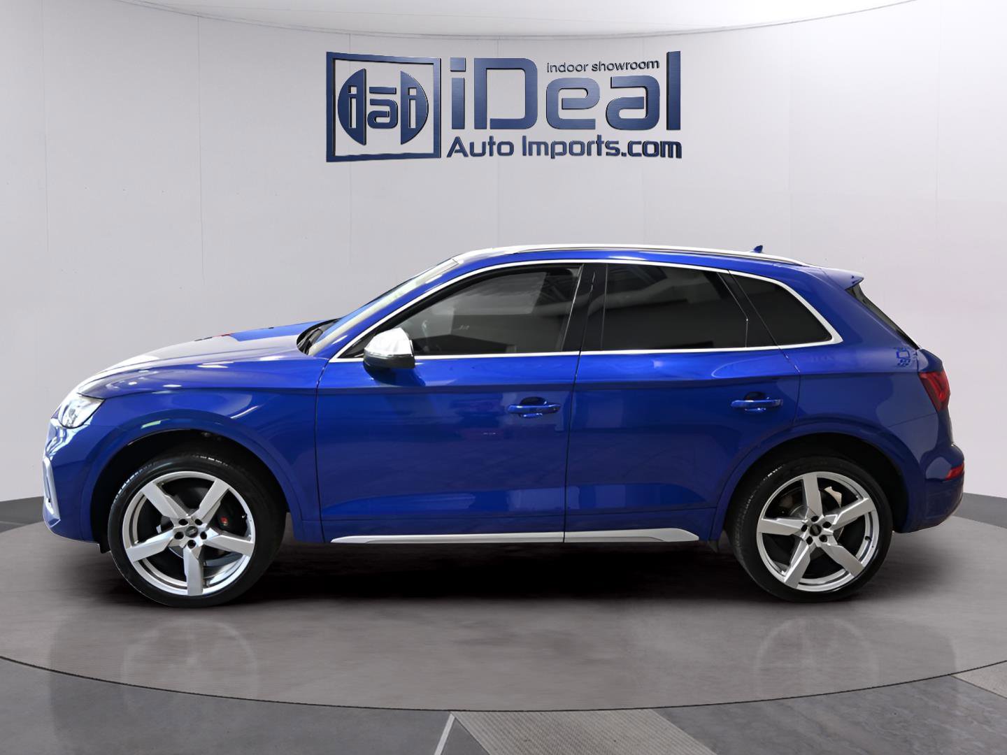 Used 2022 Audi SQ5 Premium Plus w/ Premium Plus Package AWD/4WD image 2
