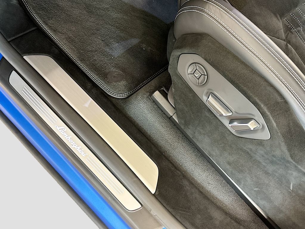 Used 2023 Lamborghini Urus Performante image 29