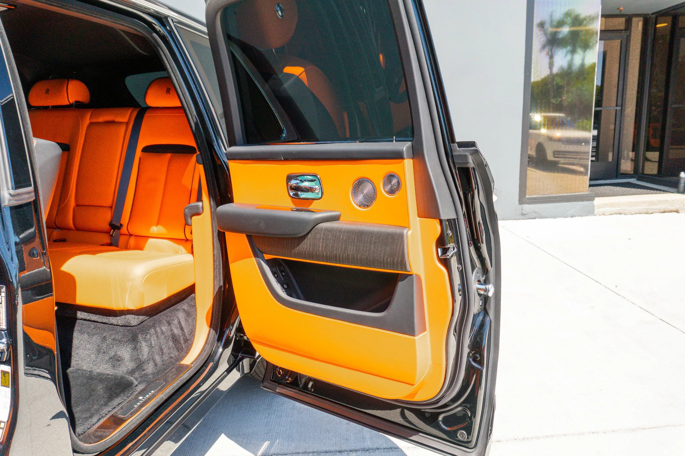 Used 2025 Rolls-Royce Cullinan image 51