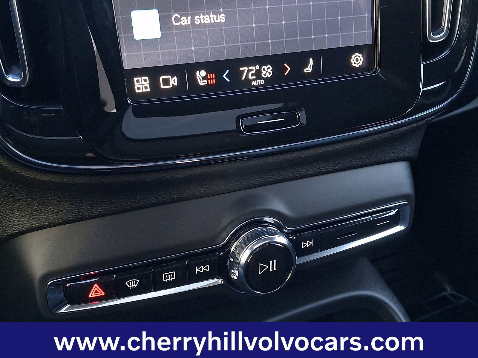 Certified 2025 Volvo XC40 B5 Core w/ Protection Package Premier image 16