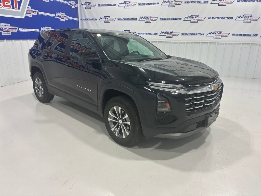 Used 2026 Chevrolet Equinox LT AWD/4WD image 8