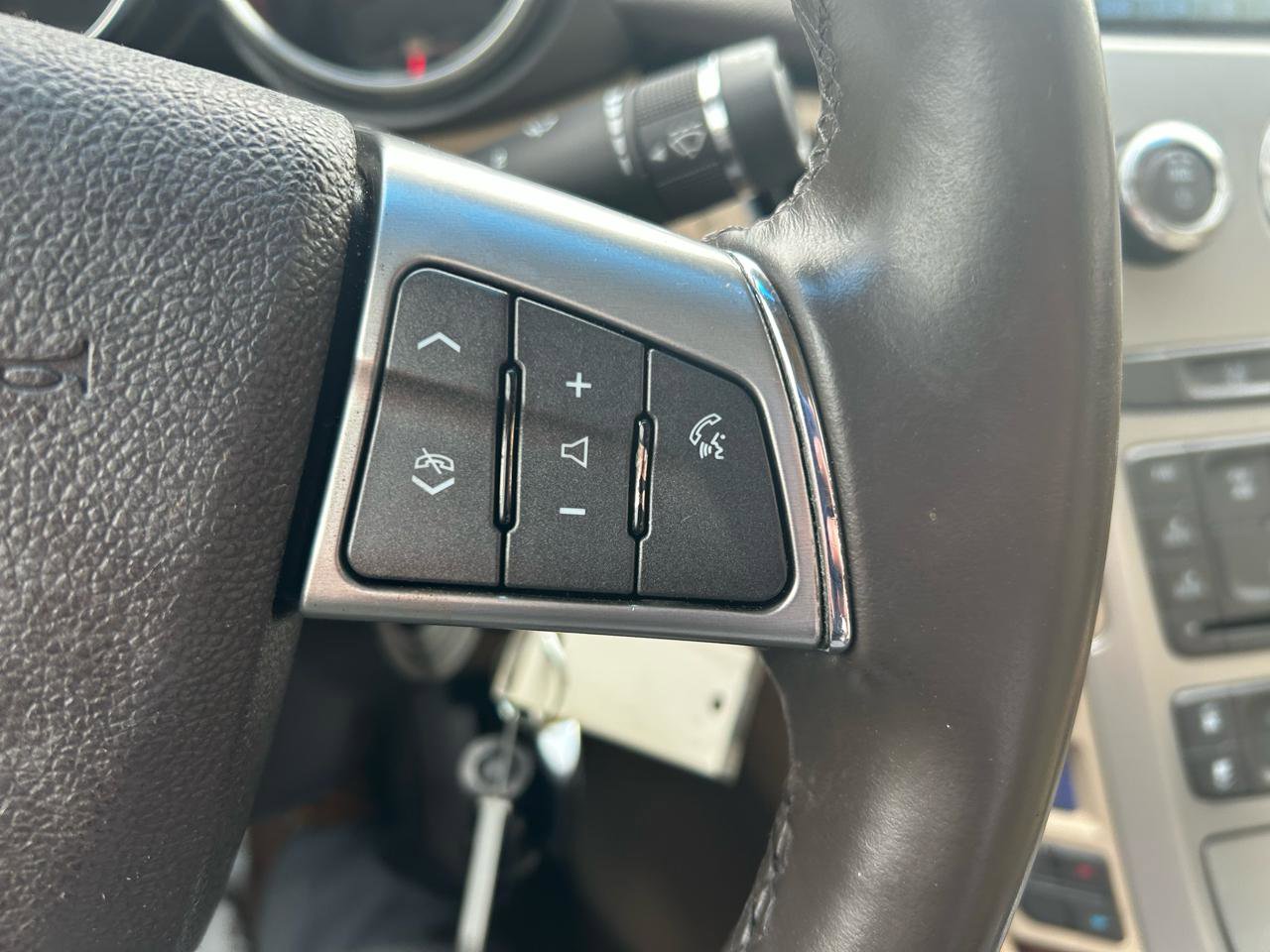 Used 2010 Cadillac CTS Luxury RWD image 18