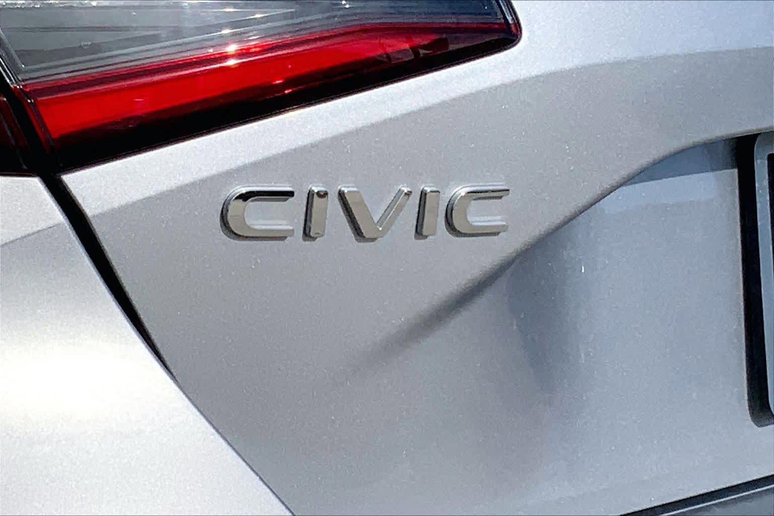 Used 2025 Honda Civic Sport image 10