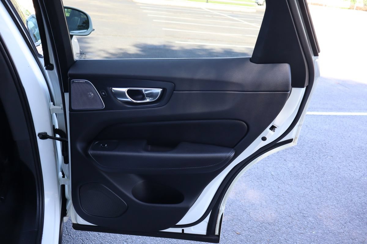 Used 2018 Volvo XC60 T6 Inscription w/ Convenience Package AWD/4WD image 25