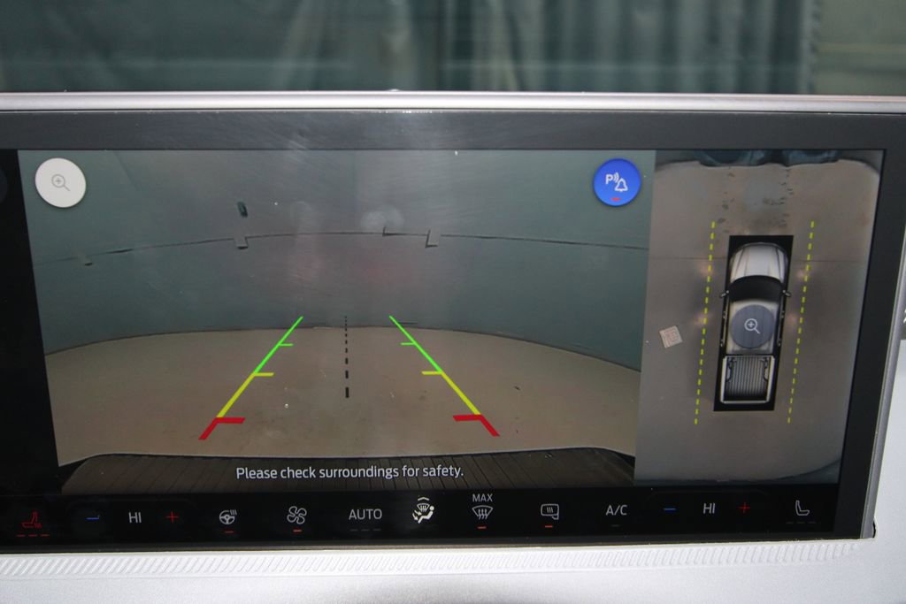 Used 2025 Ford Maverick Lobo image 14