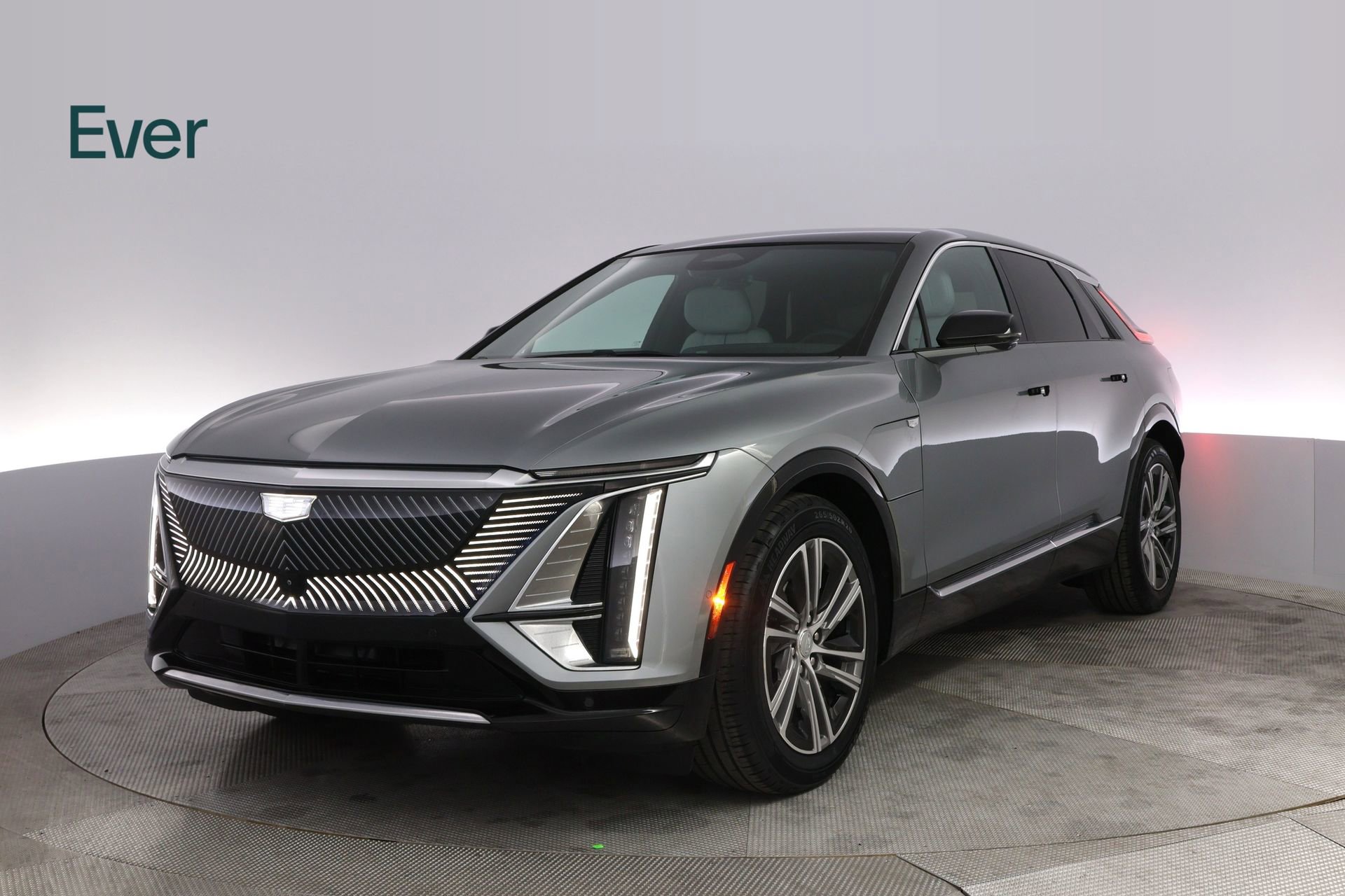 Used 2024 Cadillac Lyriq Luxury RWD image 2