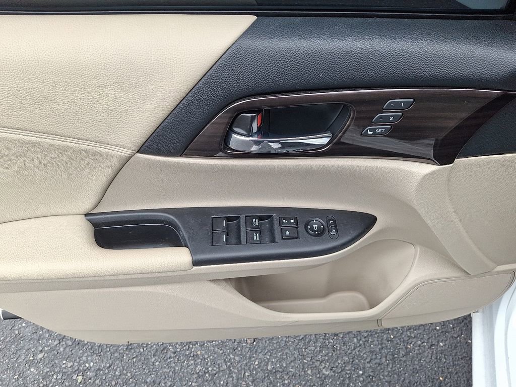 Used 2016 Honda Accord EX-L image 13