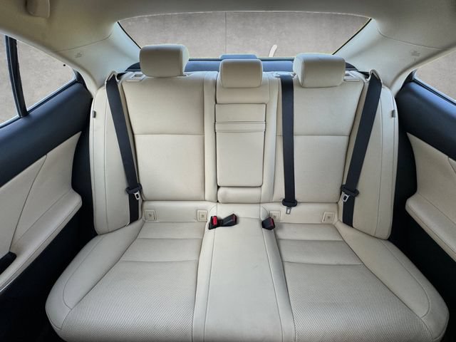 Used 2015 Lexus IS 250 w/ Navigation System Package RWD image 22