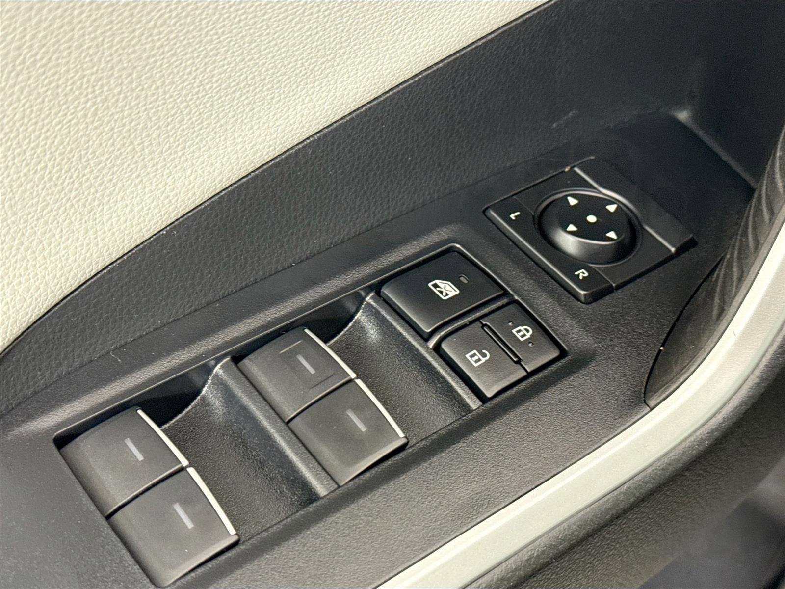 Used 2022 Toyota RAV4 Limited image 28