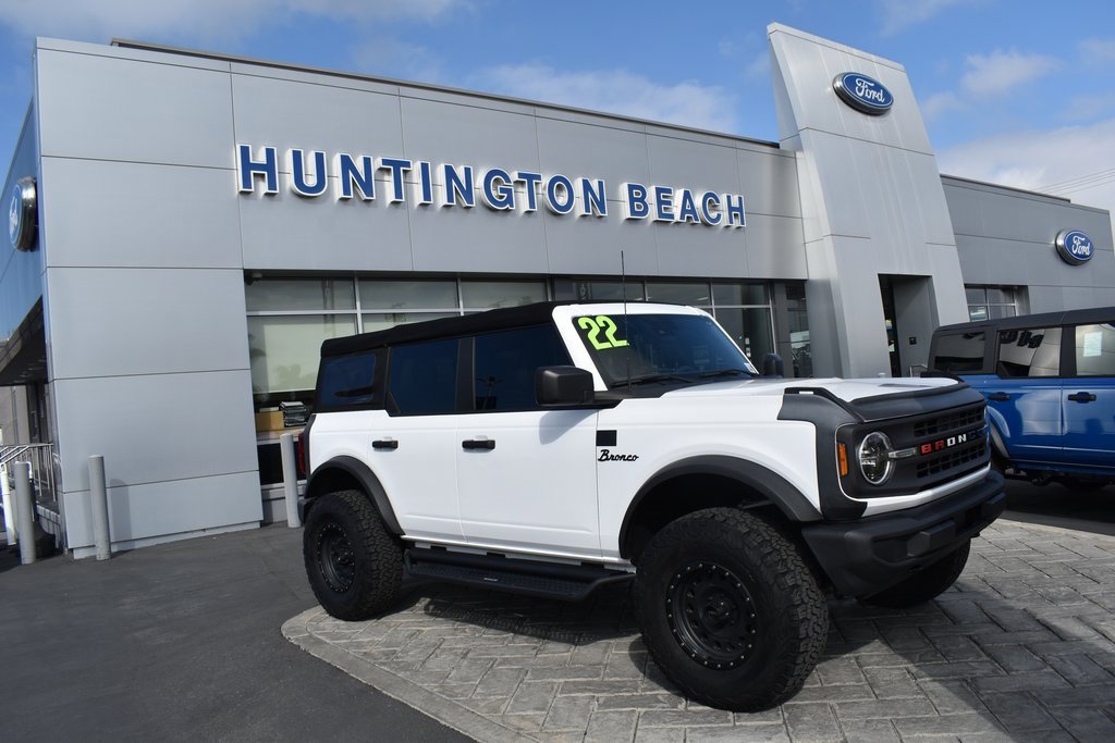 Used 2022 Ford Bronco 4-Door image 1