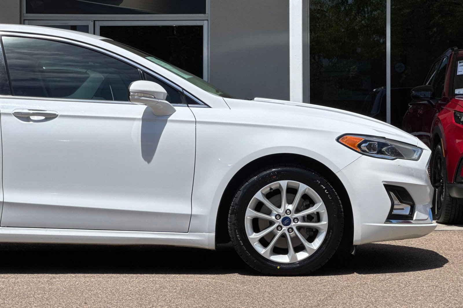 Used 2019 Ford Fusion Energi Titanium FWD image 34