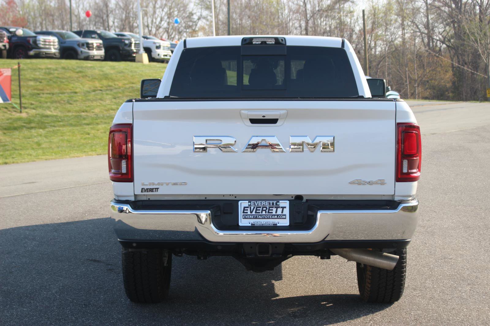 Used 2025 RAM 2500 Limited AWD/4WD image 6