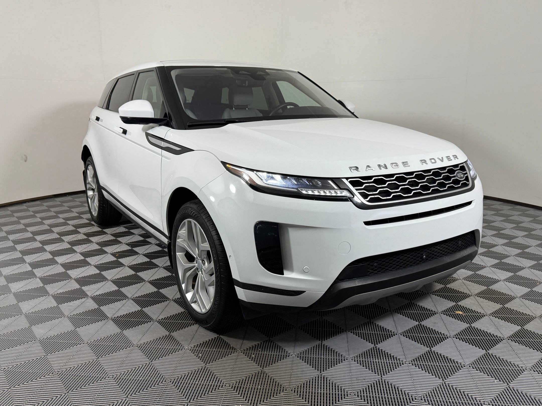 Used 2021 Land Rover Range Rover Evoque S AWD/4WD image 8