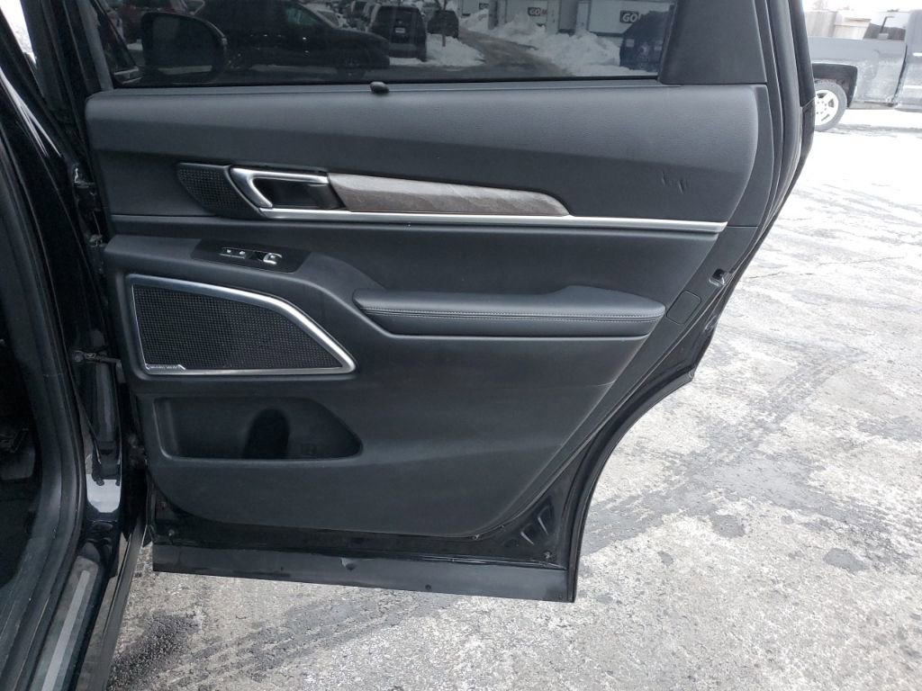 Used 2020 Kia Telluride SX w/ SX Prestige Package image 31