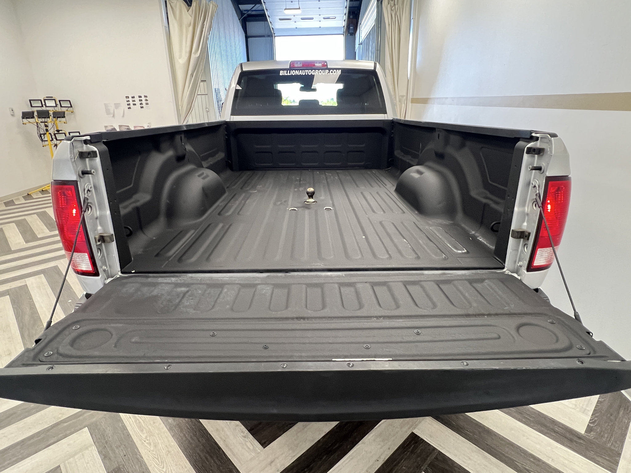 Used 2015 RAM 2500 Tradesman w/ Chrome Appearance Group AWD/4WD image 24