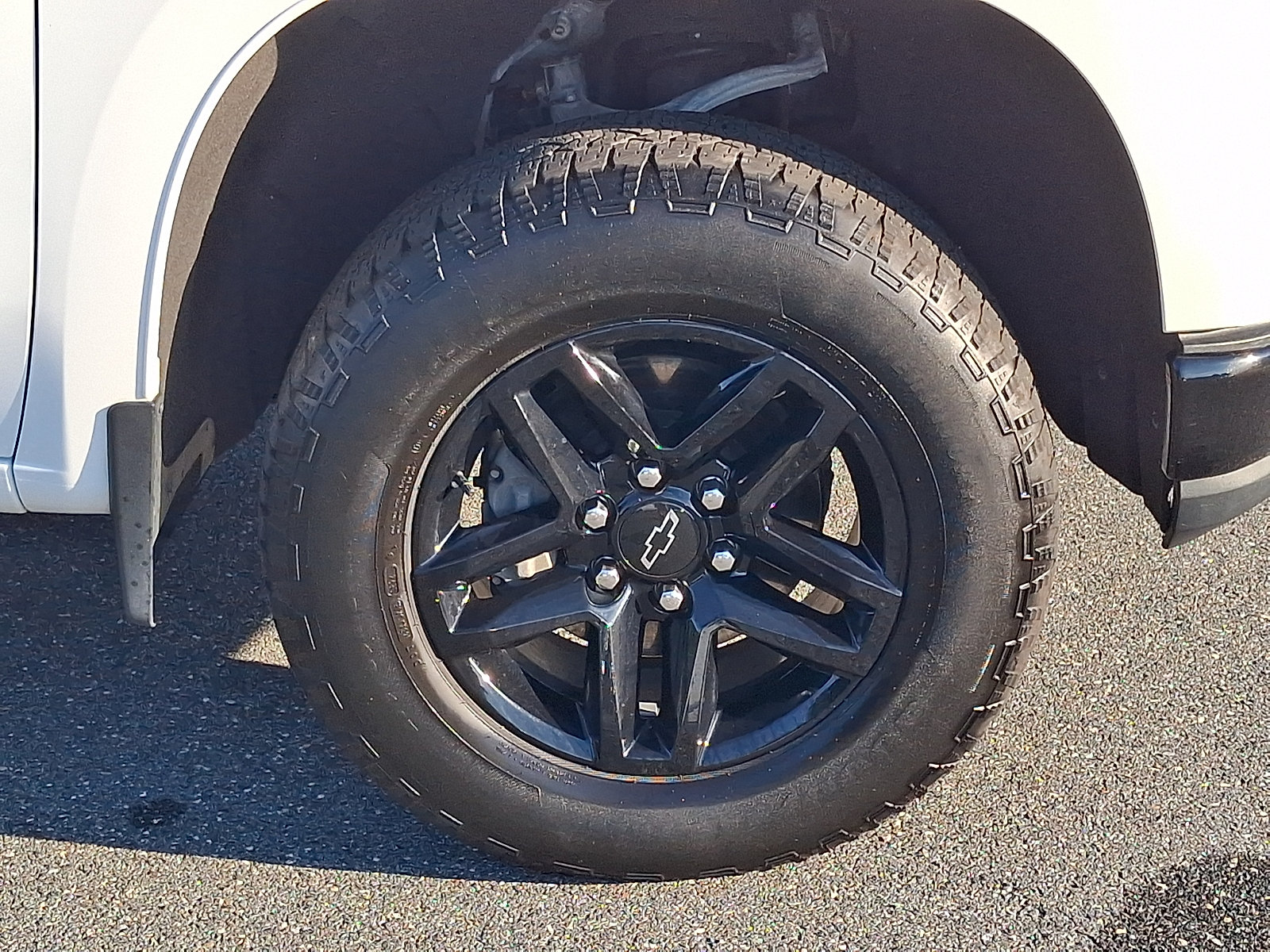 Used 2019 Chevrolet Silverado 1500 Custom Trail Boss w/ Custom Convenience Package AWD/4WD image 9
