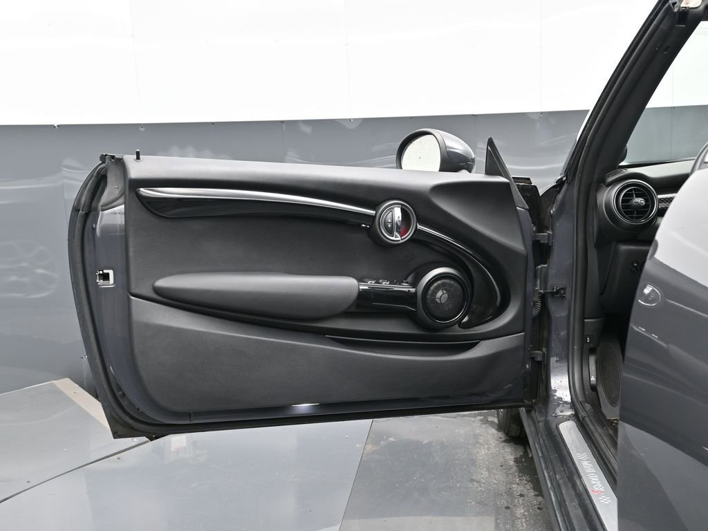 Used 2019 MINI Cooper S image 8
