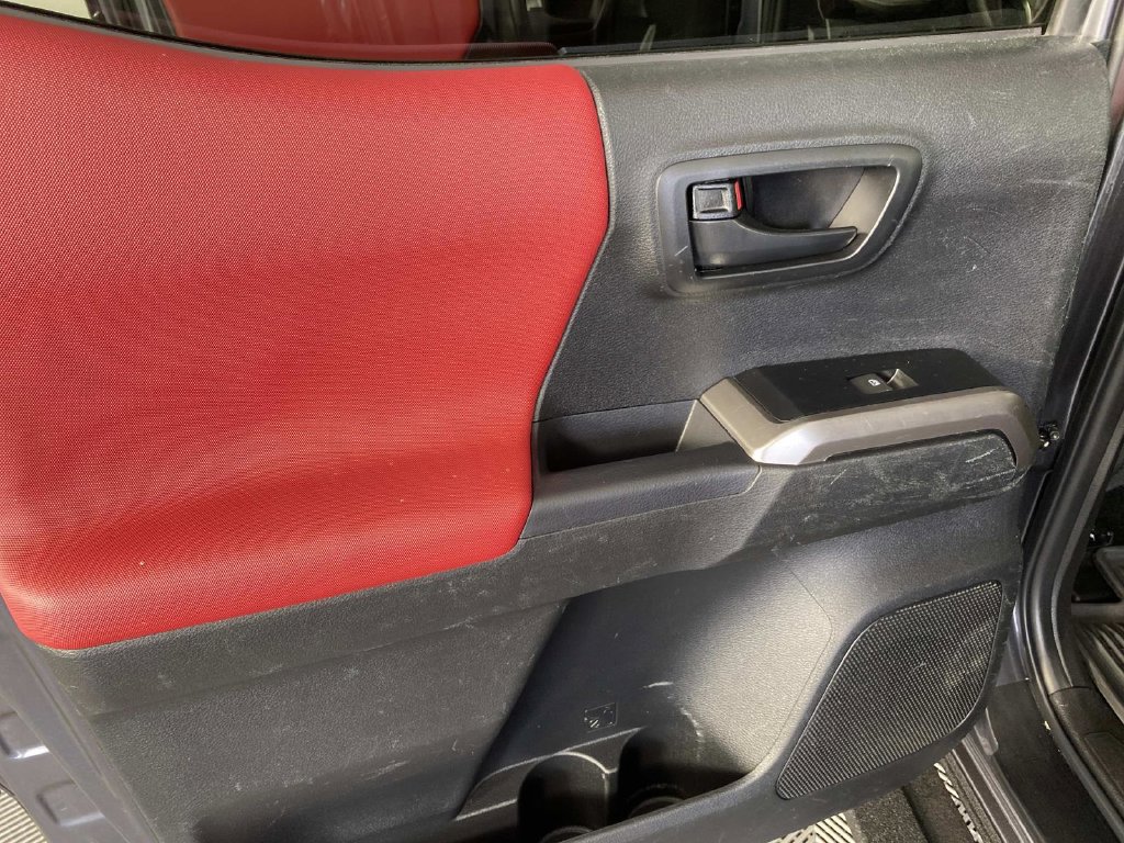 Used 2023 Toyota Tacoma SR5 AWD/4WD image 25