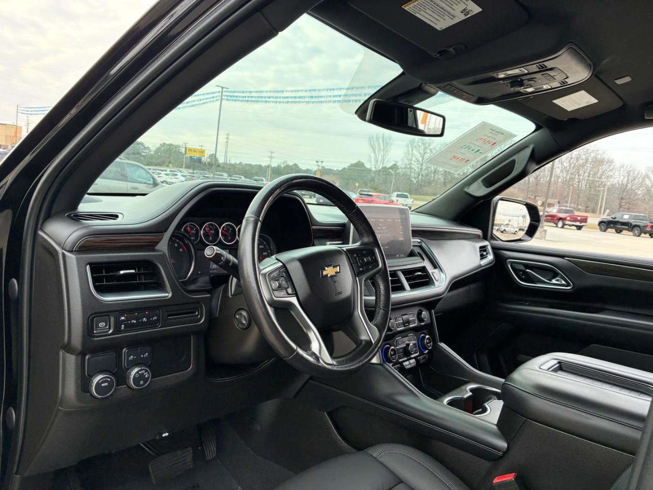 Used 2021 Chevrolet Tahoe LT w/ Luxury Package image 13