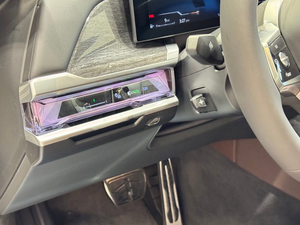 Used 2025 BMW 760i xDrive image 12