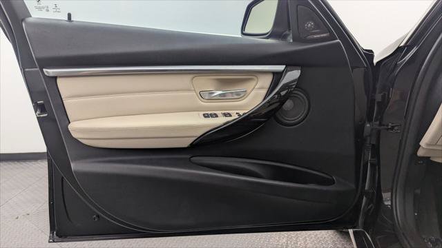 Used 2016 BMW 340i xDrive Sedan AWD/4WD image 13