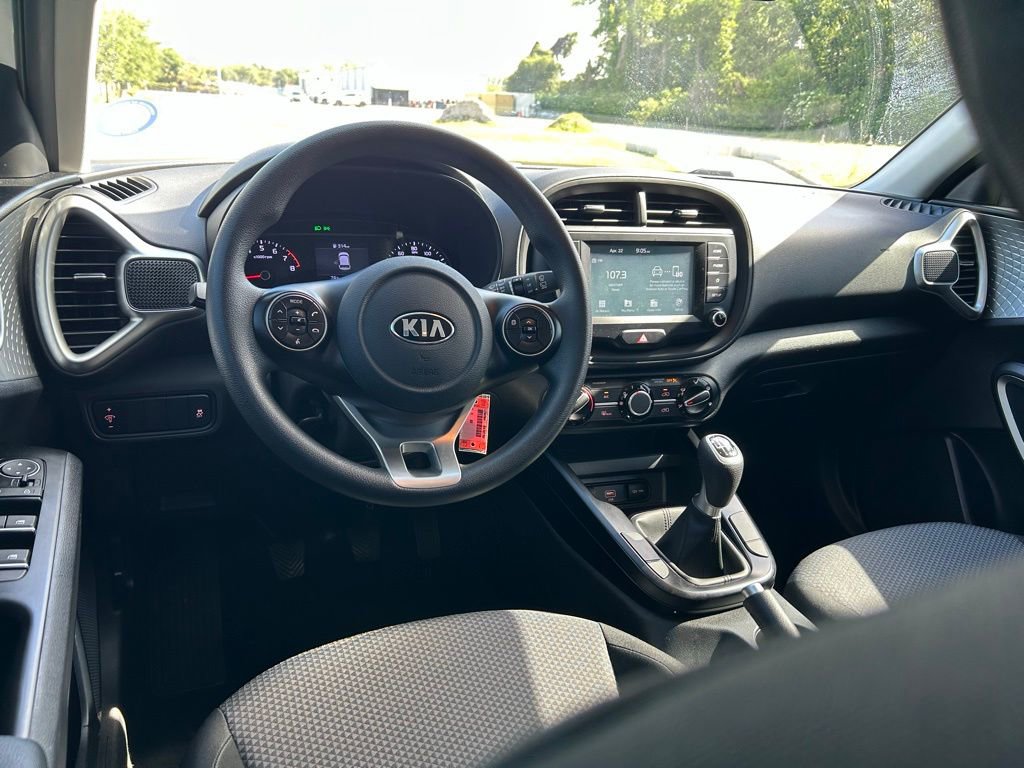 Used 2020 Kia Soul LX image 12