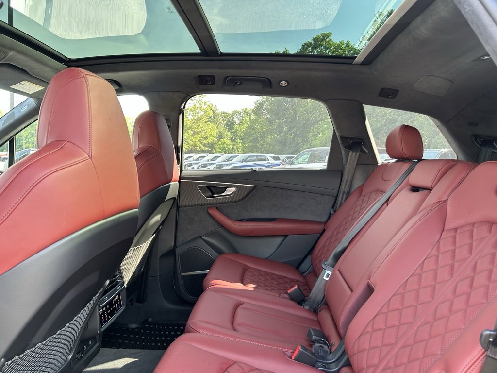 Used 2025 Audi SQ7 Prestige w/ Prestige Package image 24