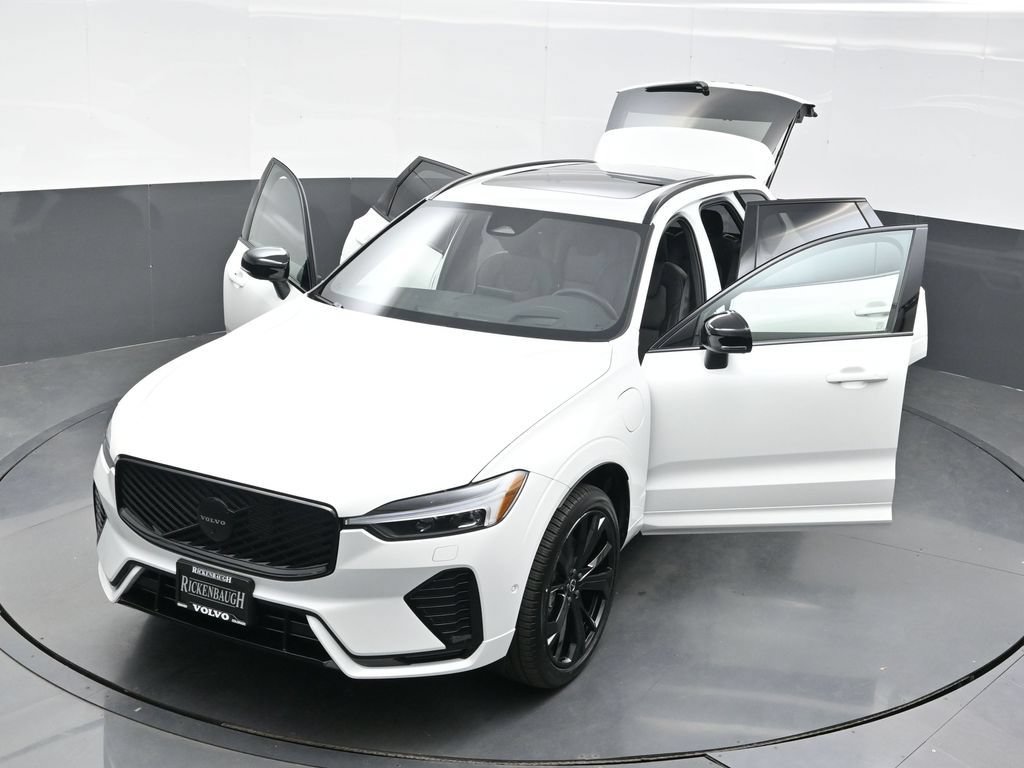 New 2026 Volvo XC60 T8 Ultra w/ Climate Package PRO AWD/4WD image 39
