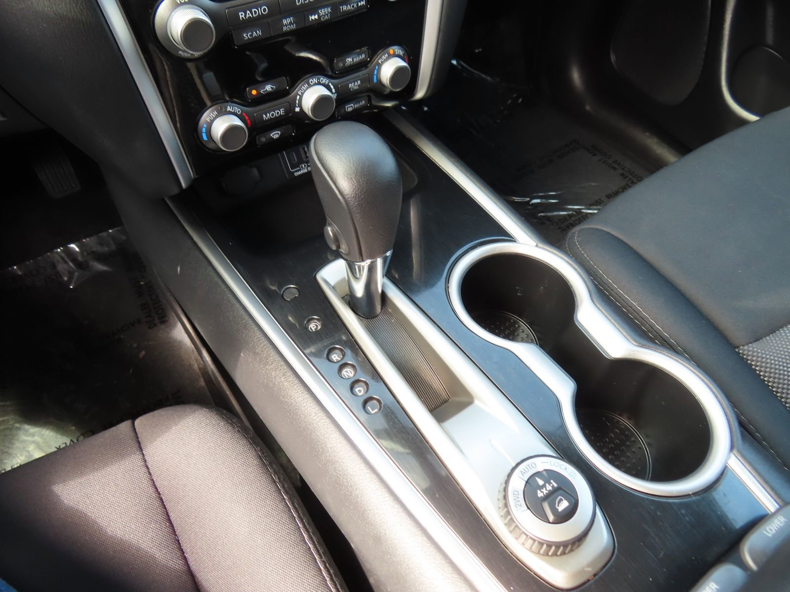 Used 2019 Nissan Pathfinder SV image 30