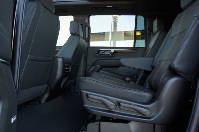 New 2026 Chevrolet Suburban High Country w/ Sun And Tow Package AWD/4WD image 23