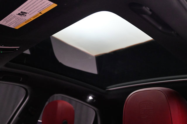 Used 2021 Porsche Cayenne S image 26