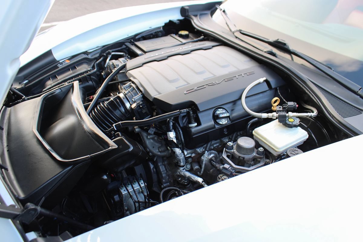 Used 2019 Chevrolet Corvette Stingray Coupe w/ 1LT RWD image 14