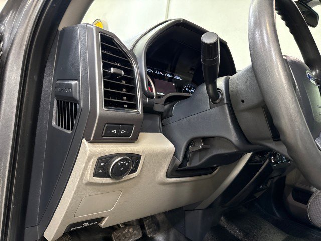 Used 2022 Ford F350 XLT w/ XLT Premium Package image 21