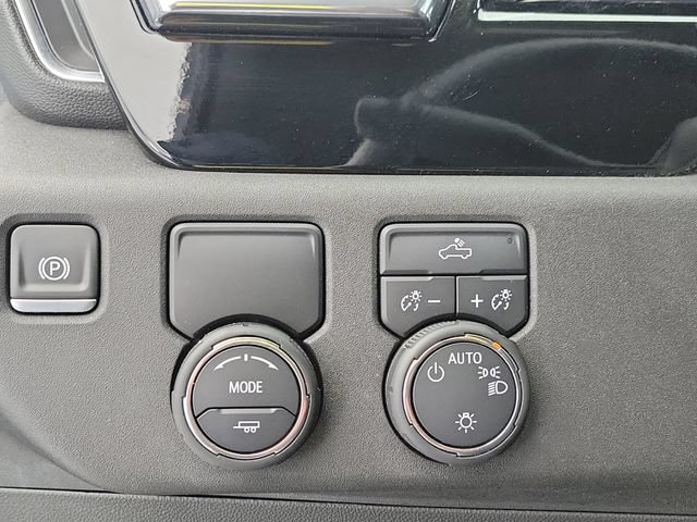 Used 2025 Chevrolet Silverado 1500 LT RWD image 32