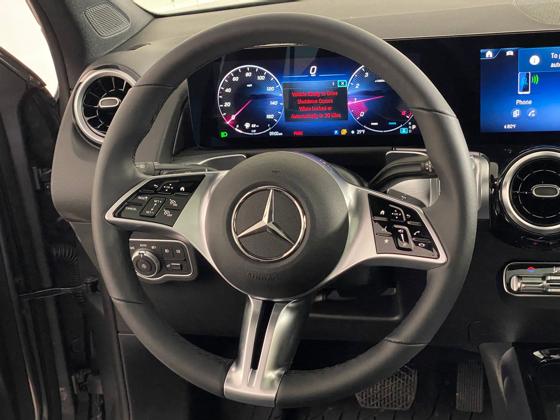 Used 2026 Mercedes-Benz GLB 250 4MATIC image 17